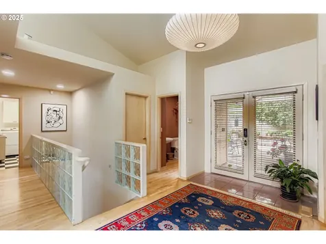 3902 SW Mount Adams Drive Portland OR 97239
