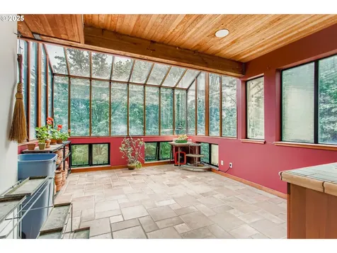3902 SW Mount Adams Drive Portland OR 97239