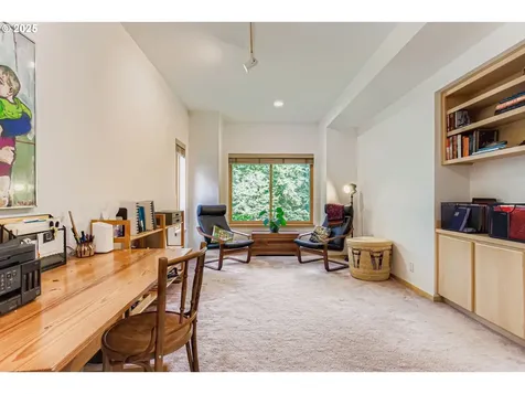 3902 SW Mount Adams Drive Portland OR 97239