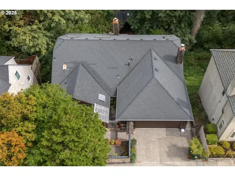 3902 SW Mount Adams Drive Portland OR 97239