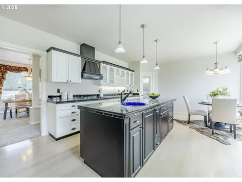 86986 Central Road Eugene OR 97402