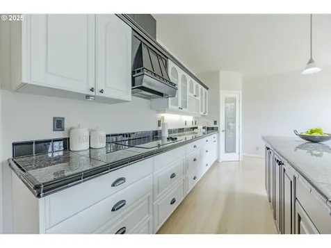 86986 Central Road Eugene OR 97402