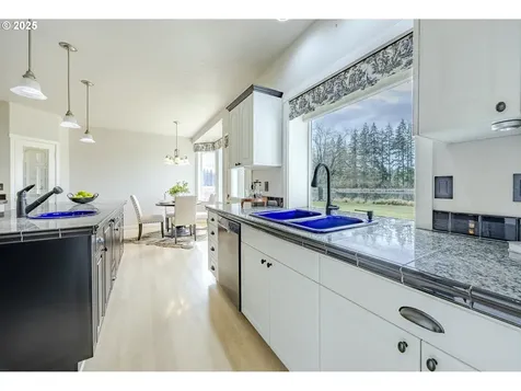 86986 Central Road Eugene OR 97402