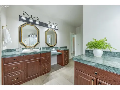 86986 Central Road Eugene OR 97402
