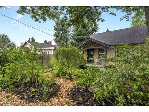 8929 N Mckenna Avenue Portland OR 97203