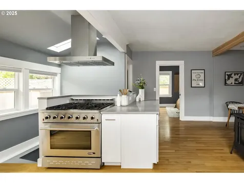8929 N Mckenna Avenue Portland OR 97203