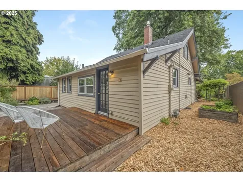 8929 N Mckenna Avenue Portland OR 97203