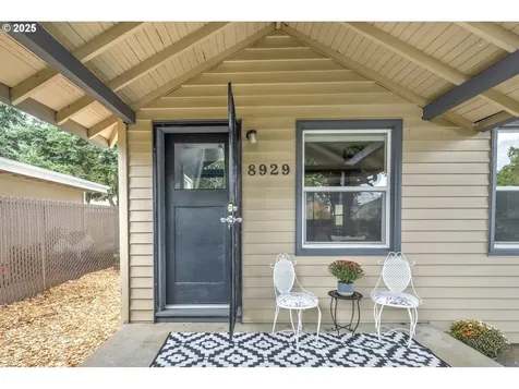 8929 N Mckenna Avenue Portland OR 97203