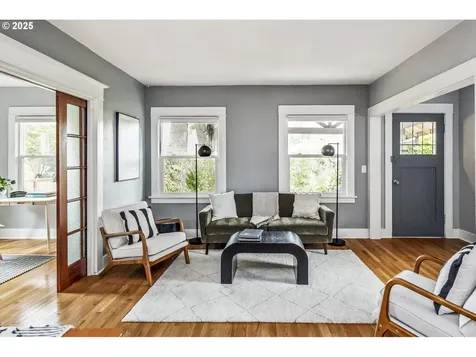 8929 N Mckenna Avenue Portland OR 97203