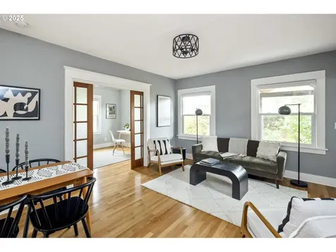 8929 N Mckenna Avenue Portland OR 97203