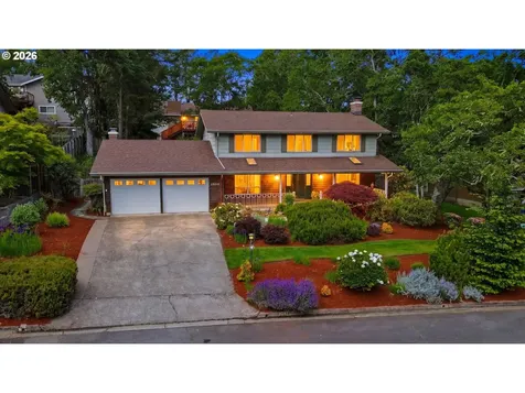 4032 Normandy Way Eugene OR 97405