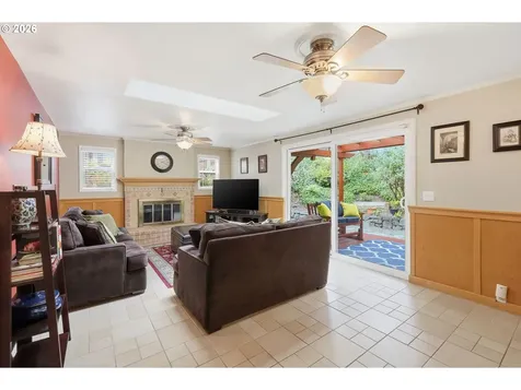 4032 Normandy Way Eugene OR 97405