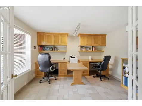 4032 Normandy Way Eugene OR 97405