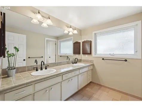 4032 Normandy Way Eugene OR 97405