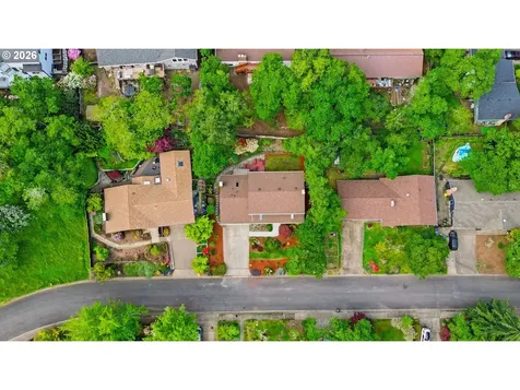4032 Normandy Way Eugene OR 97405