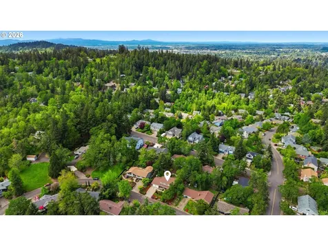 4032 Normandy Way Eugene OR 97405