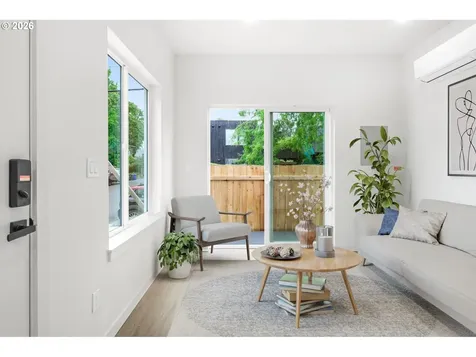 4690 N Congress Avenue Portland OR 97217