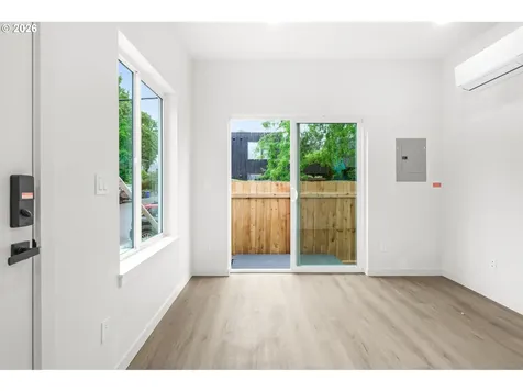 4690 N Congress Avenue Portland OR 97217