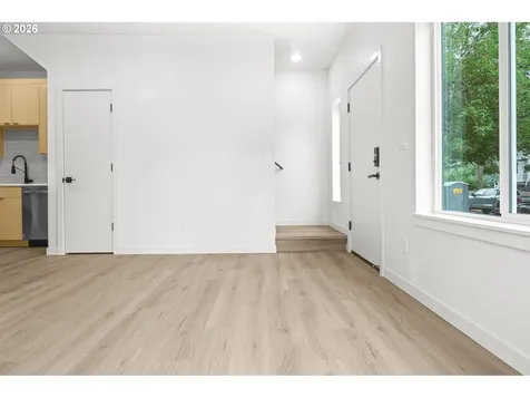 4690 N Congress Avenue Portland OR 97217