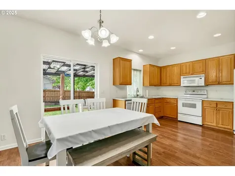 5488 Austin Way Eugene OR 97402