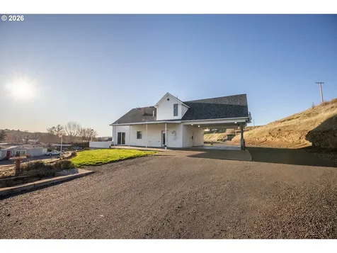 3540 NE King Place Pendleton OR 97801