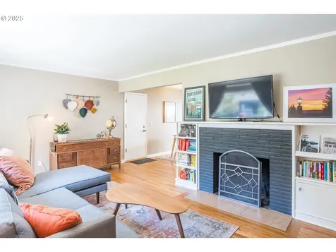 9025 NE Fremont Street Portland OR 97220