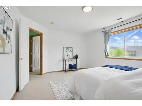 3728 NE 156th Avenue Portland OR 97230