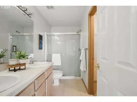 3728 NE 156th Avenue Portland OR 97230
