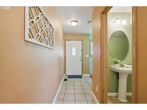 3728 NE 156th Avenue Portland OR 97230