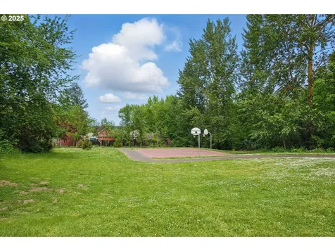 3728 NE 156th Avenue Portland OR 97230