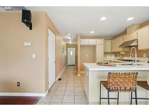 3728 NE 156th Avenue Portland OR 97230