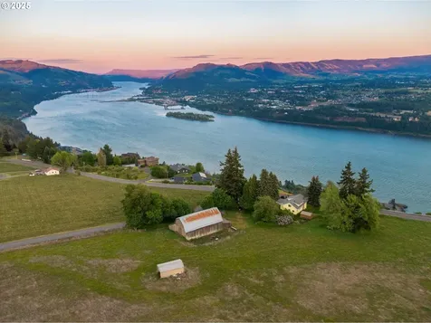 11 Wess Road Underwood WA 98651
