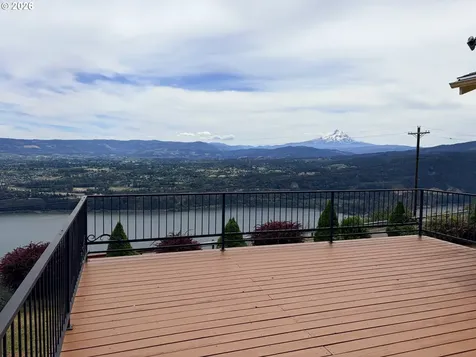 11 Wess Road Underwood WA 98651