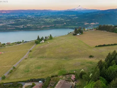 11 Wess Road Underwood WA 98651