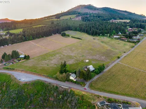 11 Wess Road Underwood WA 98651