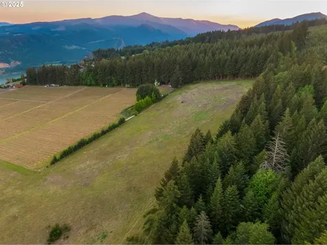 11 Wess Road Underwood WA 98651