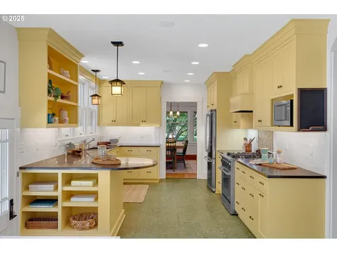 2603 NE 11th Avenue Portland OR 97212