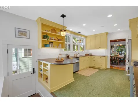 2603 NE 11th Avenue Portland OR 97212