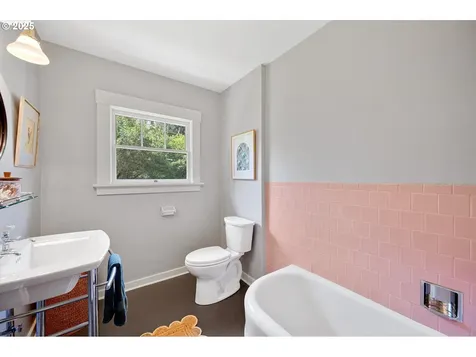 2603 NE 11th Avenue Portland OR 97212