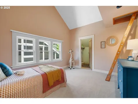 2603 NE 11th Avenue Portland OR 97212