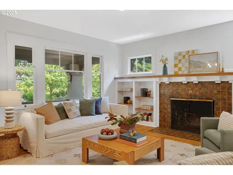 2603 NE 11th Avenue Portland OR 97212