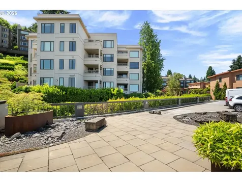 762 NW Westover Square Portland OR 97210
