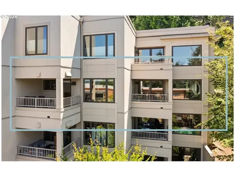762 NW Westover Square Portland OR 97210