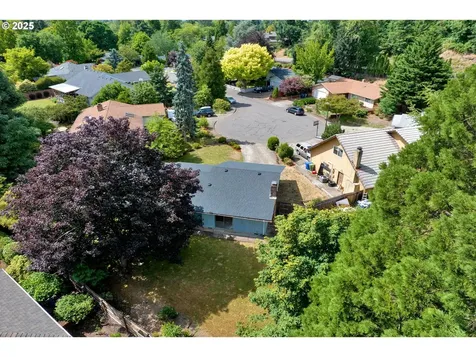 1861 Happy Lane Eugene OR 97401