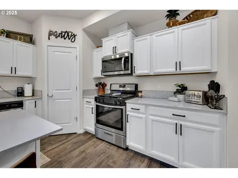2921 W Street Springfield OR 97477