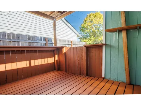 6643 SE 90th Avenue Portland OR 97266