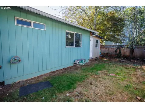 6643 SE 90th Avenue Portland OR 97266