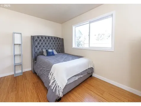6643 SE 90th Avenue Portland OR 97266