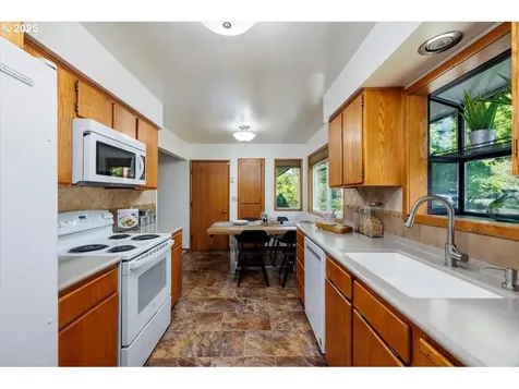 10620 NW Walters Lane Portland OR 97229