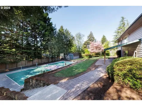 10620 NW Walters Lane Portland OR 97229